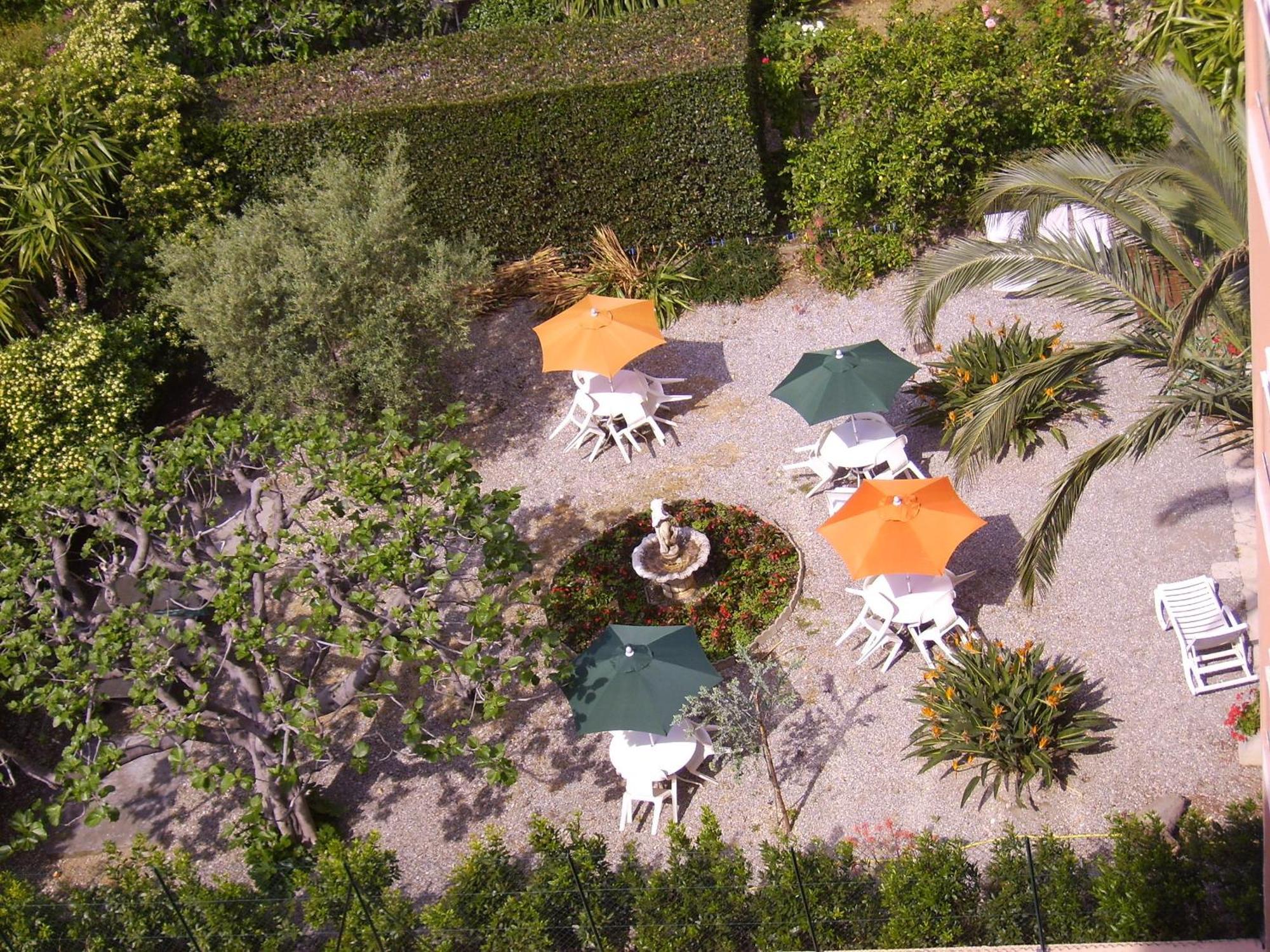 Hôtel Castel Mistral Juan-les-Pins Esterno foto